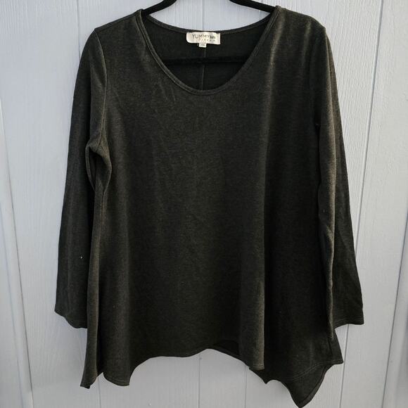 Yummy Suits by Tiana B. Asymmetrical Hem Top Size L – Lagenlook, Minimalist - Picture 1 of 6